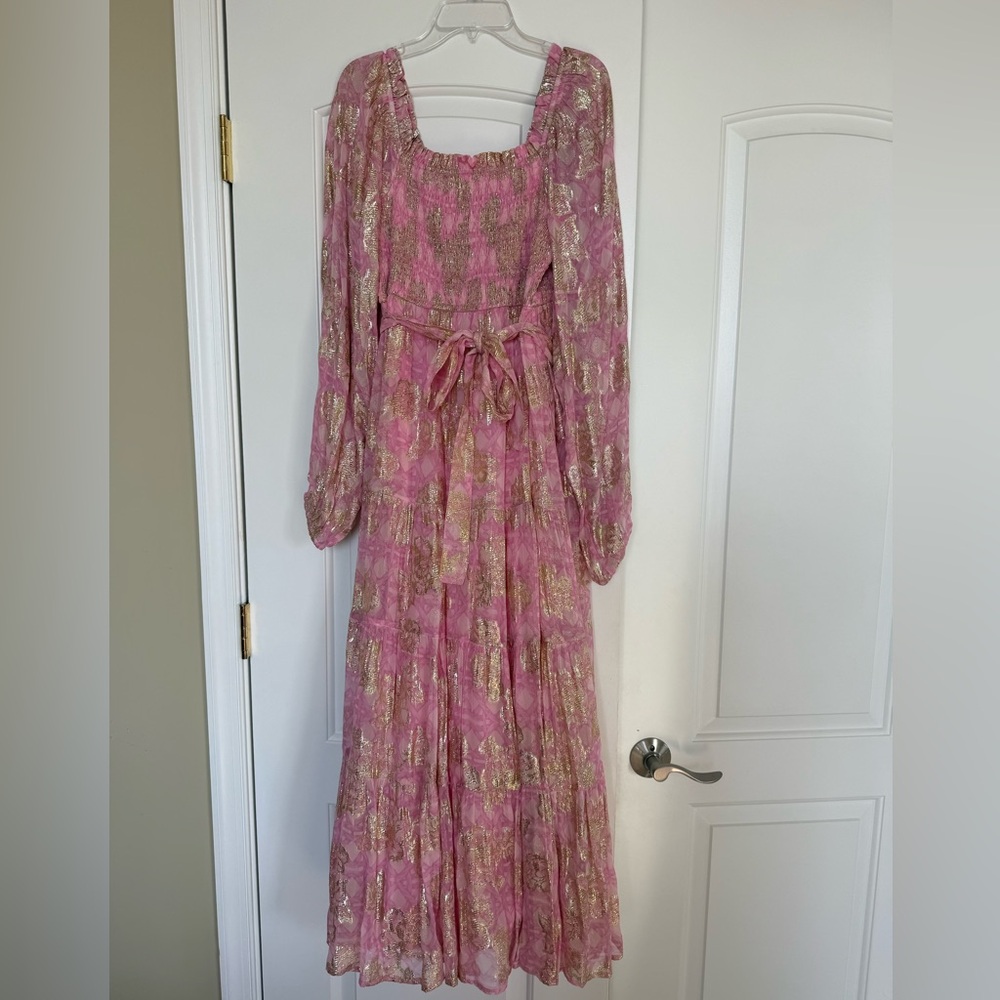 NWT - Lurex Metalic Trellis printed square neck